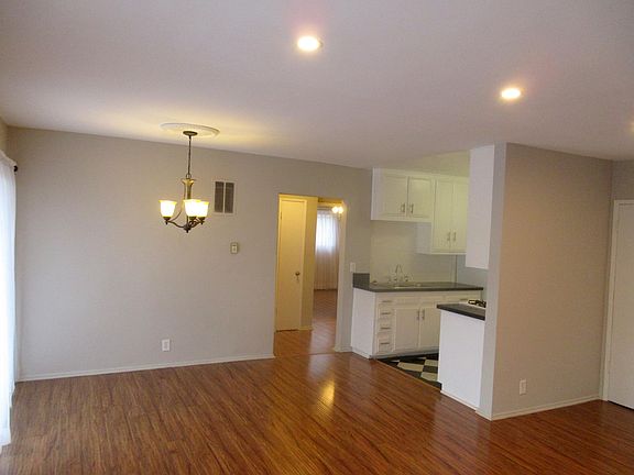 4th image of 1400 N Fairfax Ave APT 1