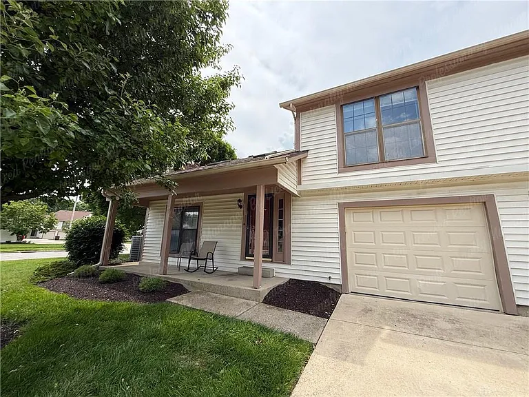 1453 Sanzon Dr — Photo 3