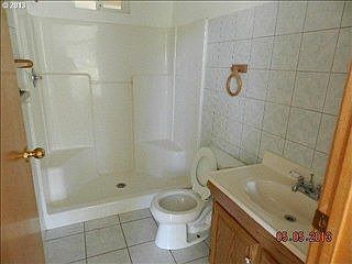 4th image of 5412 NE 40th Ave