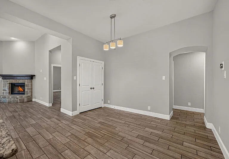 9010 Gate Run — Photo 35