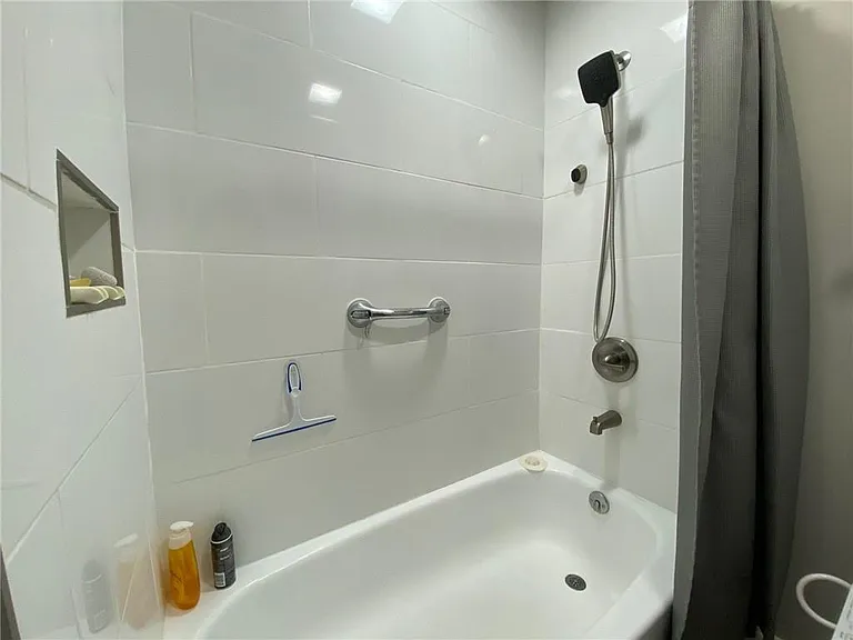 704 Dunbar Dr — Photo 15