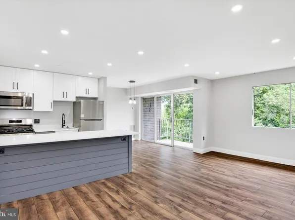 12703 Lotte Dr APT 302, Woodbridge, VA 22192