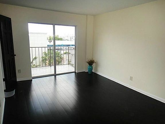 2nd image of 899 West Ave