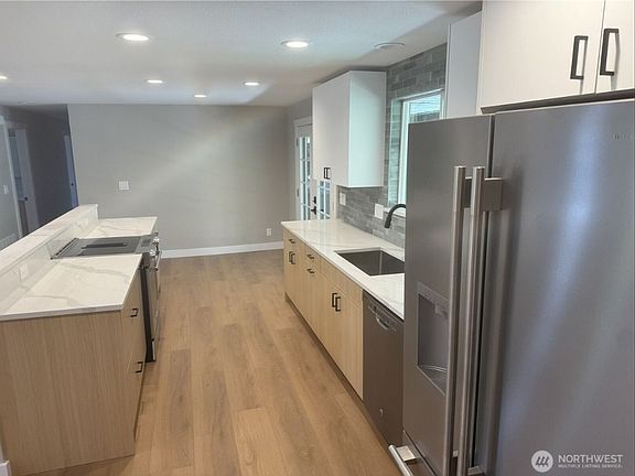5th image of 4515 Chrisella Rd E