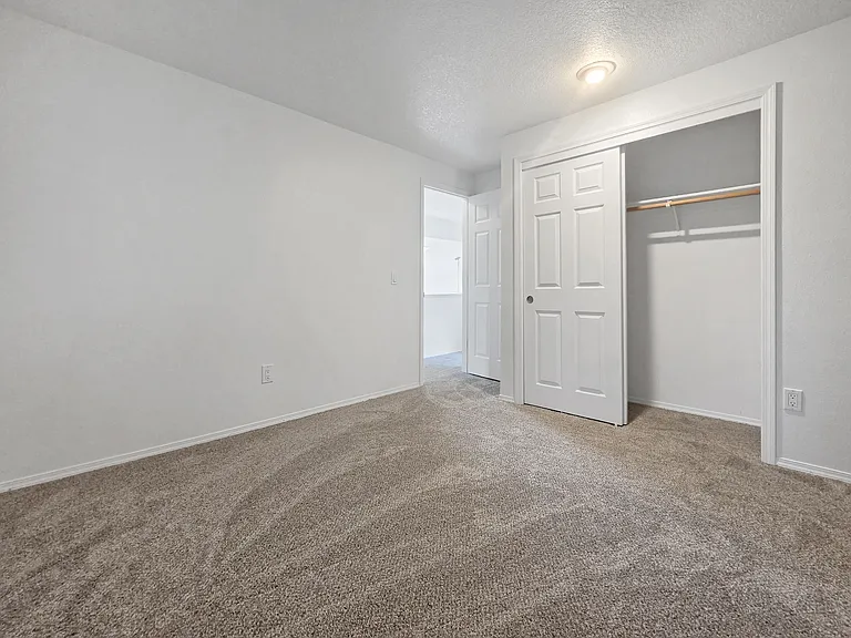 10526 SW Windsor Pl — Photo 14