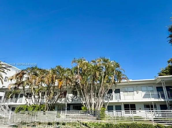 2445 Lake Pancoast Dr APT 7, Miami Beach, FL 33140