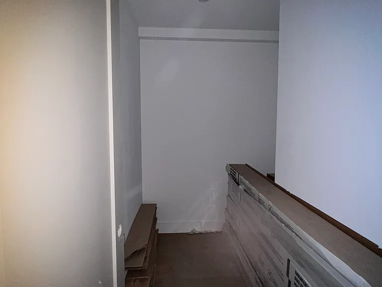 207 W 7th St #301 — Photo 8