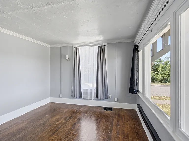 2623 W Maxwell Ave — Photo 1