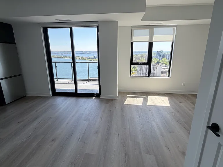 2075 Lakeshore Rd #2307 — Photo 3