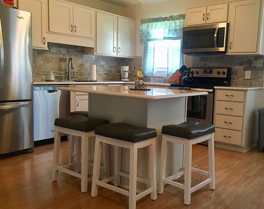 1st image of 7 Springwood Ct