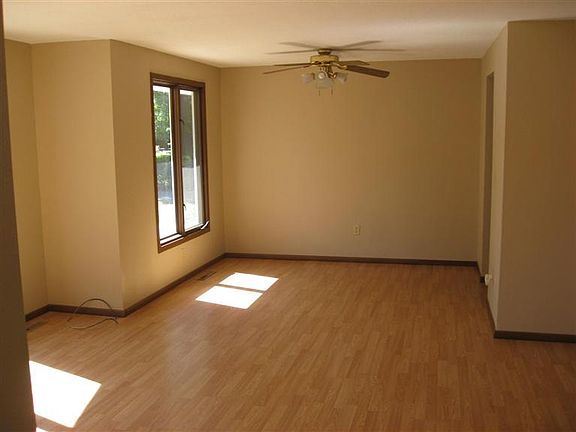 3rd image of 3535 S Westwood Ave