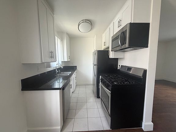 4th image of 2700 Abbot Kinney Blvd APT 9
