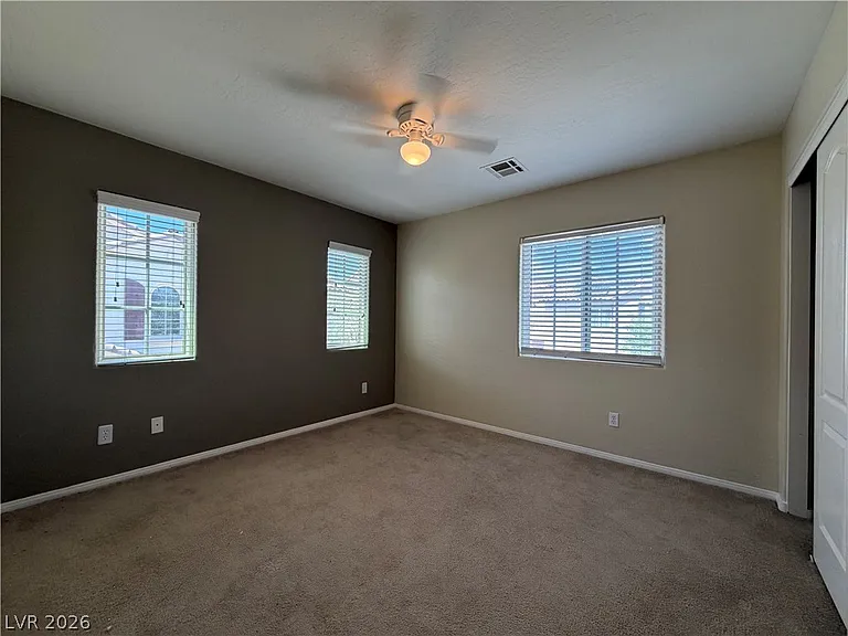 8323 Rygate Ave — Photo 19