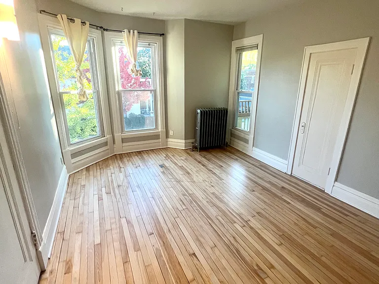2654 Colfax Ave S — Photo 10