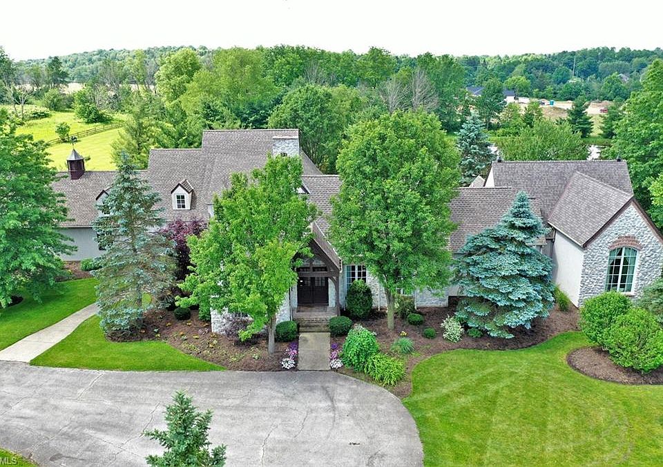 1st image of 565 Huntley Dr
