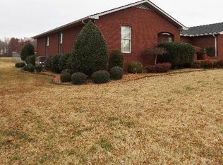 1912 Lone Oak Rd, Paris, TN 38242