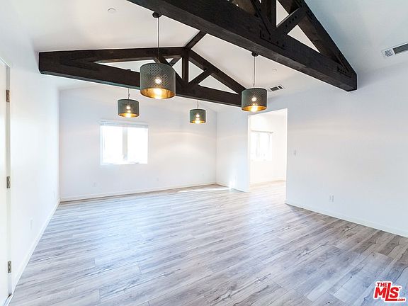 3rd image of 3869 Boyce Ave
