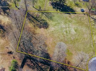 817 Southmoor Pl, Godfrey, IL 62035