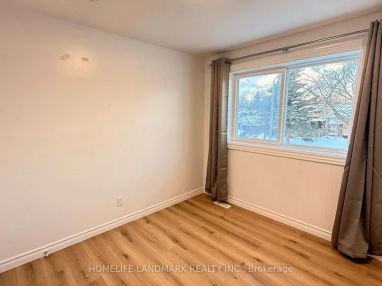26 Kentish Cres — Photo 27