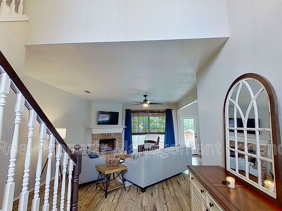 2nd image of 3603 Creekview Ct