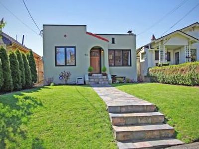 921 N 78th St, Seattle, WA, 98103