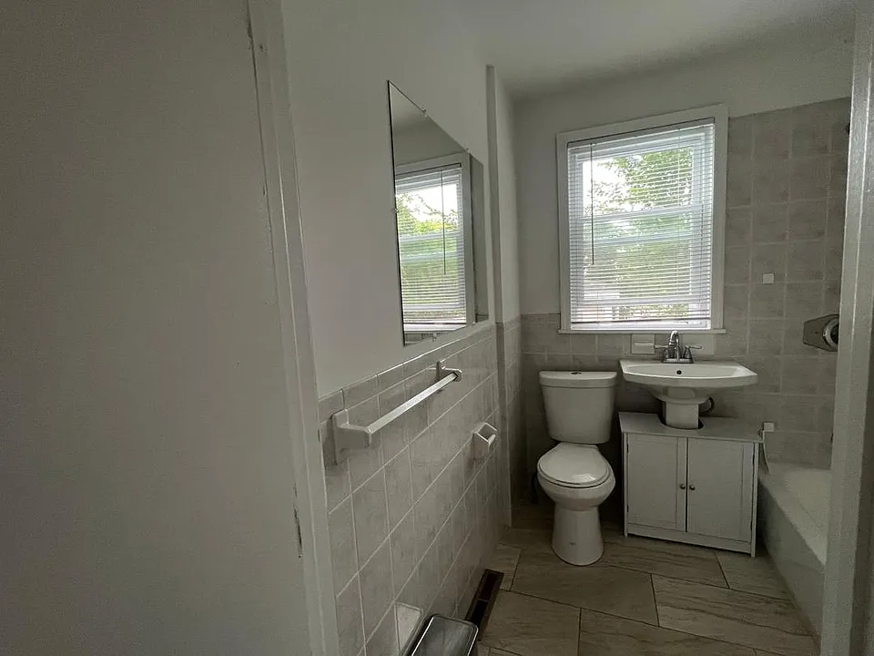 112 Pompton Ave #1