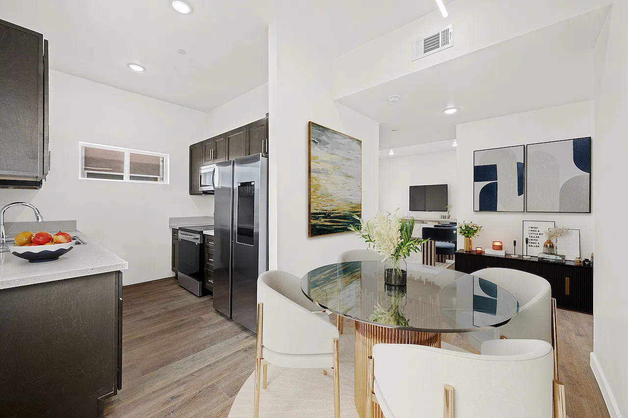 2 bed, 1012 sqft, $3,150 — Photo 1