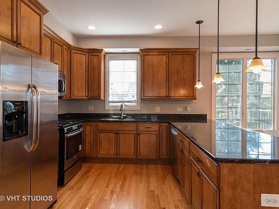 5th image of 9529 Shields Ave