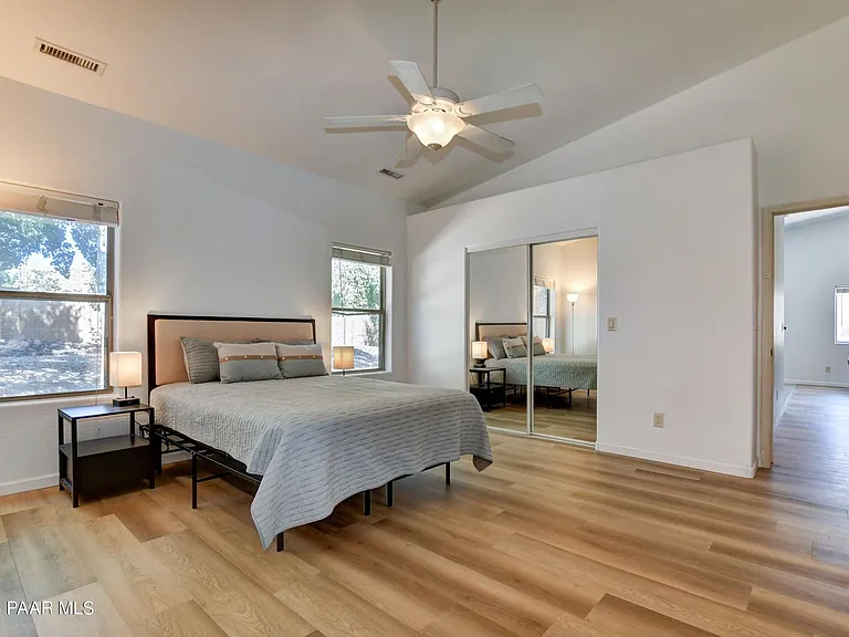 5520 N Bronco Ln — Photo 10