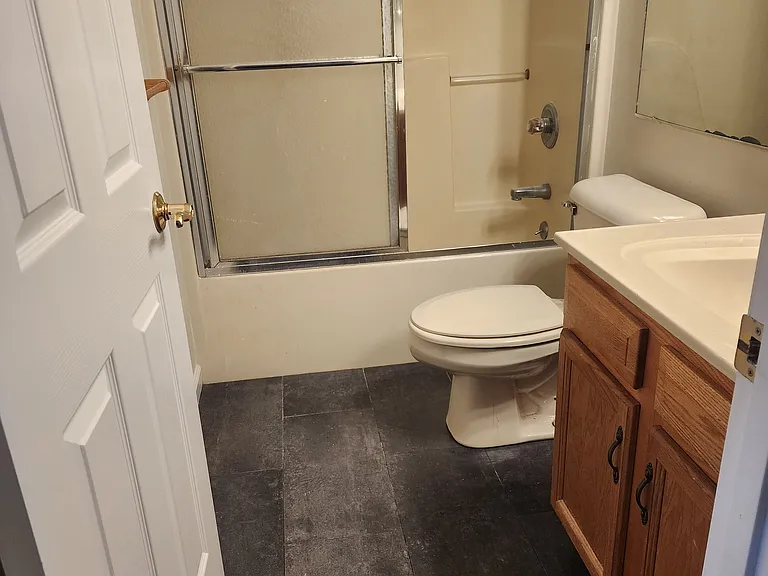905 A St #2 — Photo 4