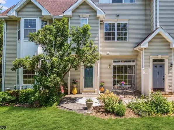 65 Wildflower Ln #1802, Morristown, NJ 07960