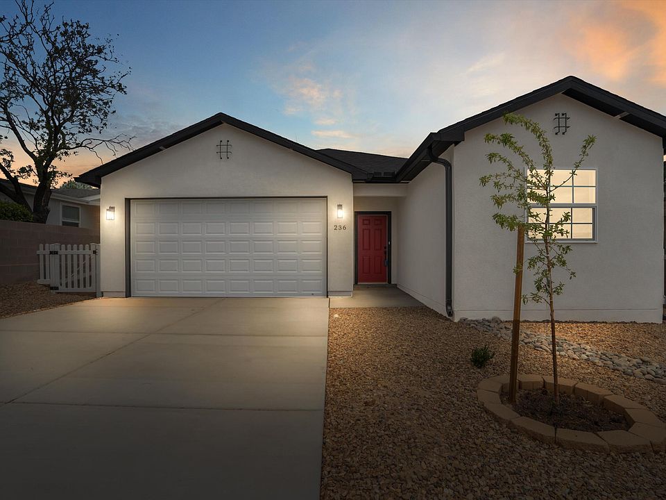 1st image of 236 Sunrise Bluffs Dr