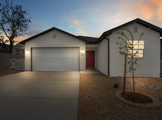 236 Sunrise Bluffs Dr, Belen, NM 87002