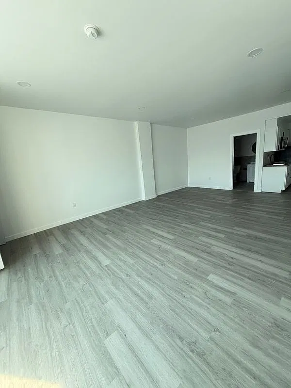 Studio, 1.0 bath, 800 sqft, $2,100 — Photo 3