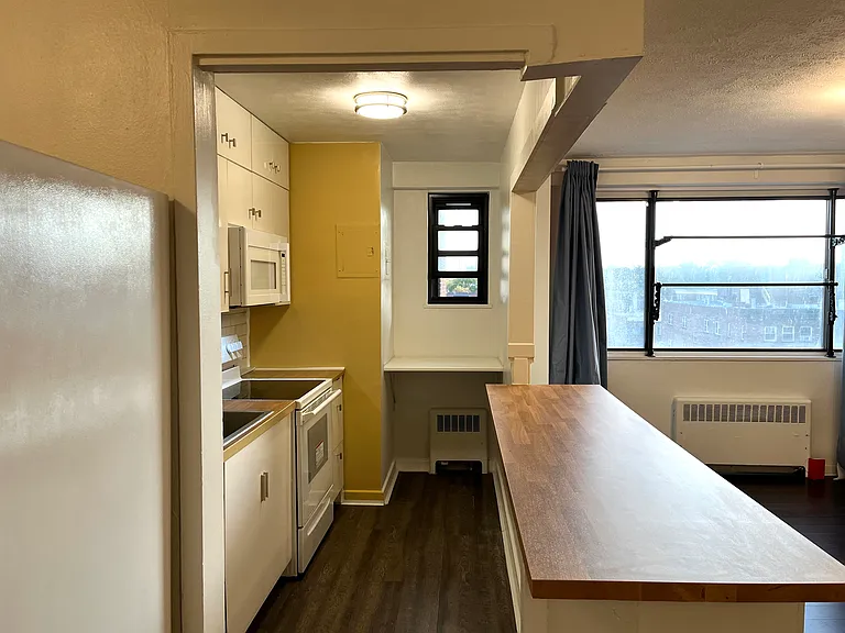 11720 Edgewater Dr #706 — Photo 2
