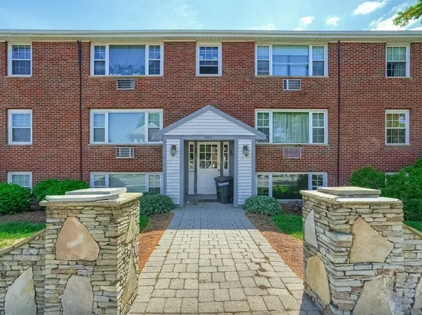 469 Sea St APT 5, Quincy, MA 02169