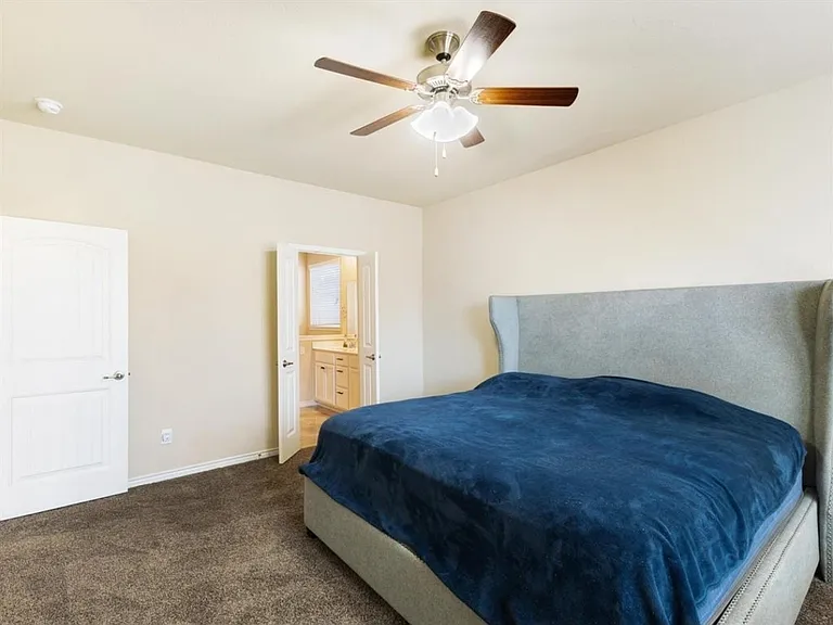 2109 Lake Hawthorne Trl — Photo 13