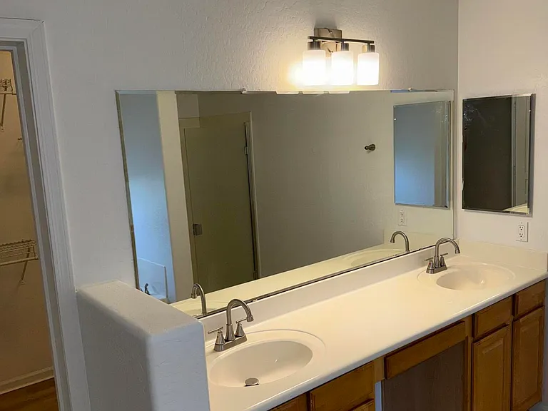 4542 N 111th Dr — Photo 33