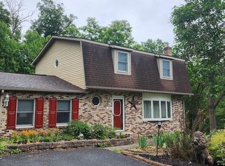 1801 Garber Ln, Dauphin, PA 17018