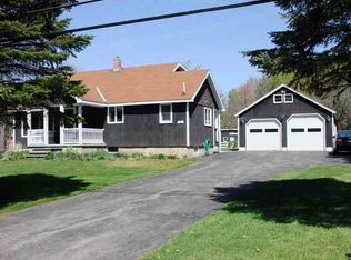 1063 W Galway Rd, Hagaman, NY 12086