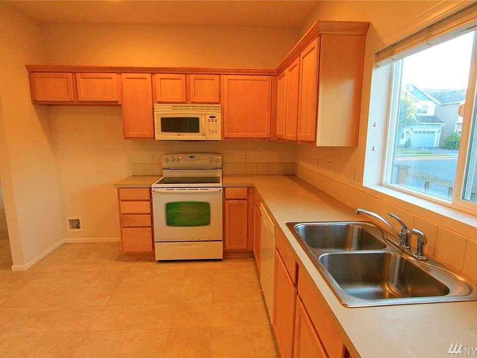 2nd image of 6203 Park St E