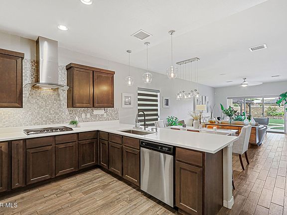 2nd image of 13097 Cozy Cove Ave