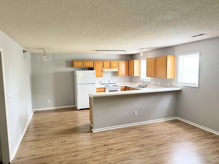 518 N 2nd St #202 — Photo 3