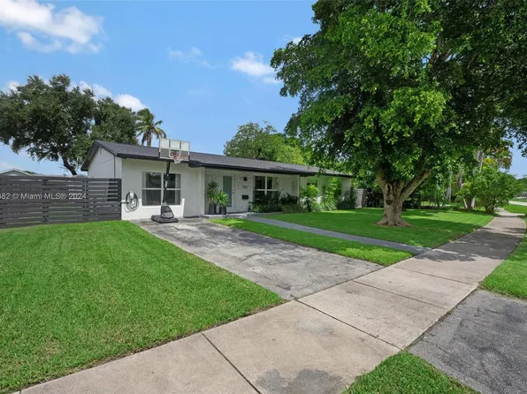 9301 Sterling Dr, Cutler Bay, FL 33157