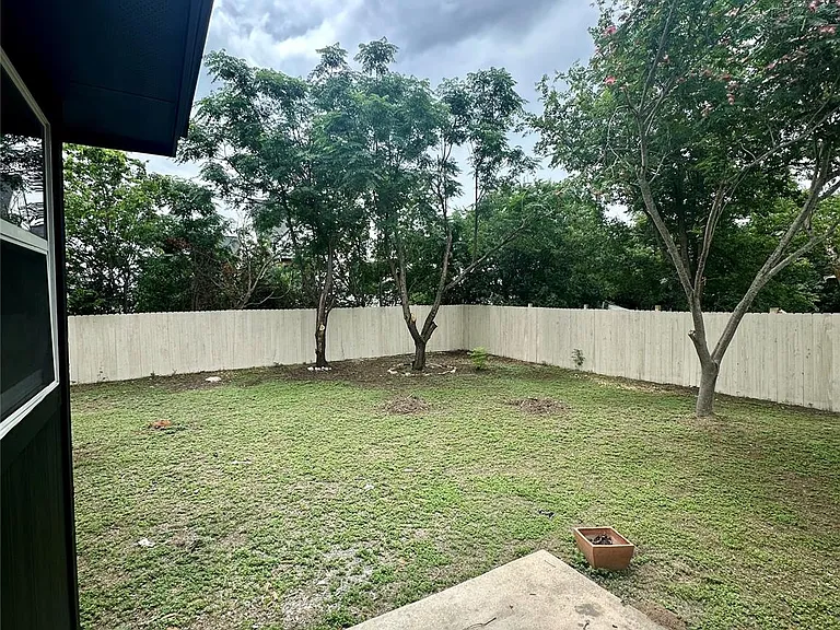 706 N Creek Blvd — Photo 16