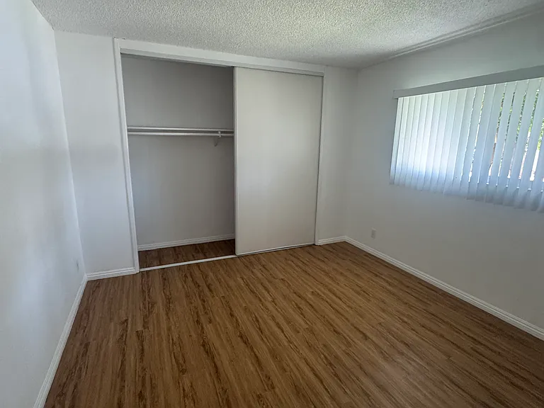 3945 Frances Ave #5 — Photo 5