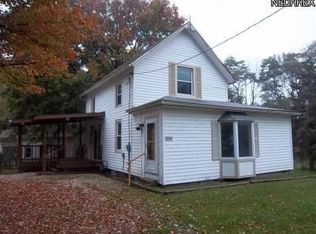 1594 Hartville Rd, Mogadore, OH 44260