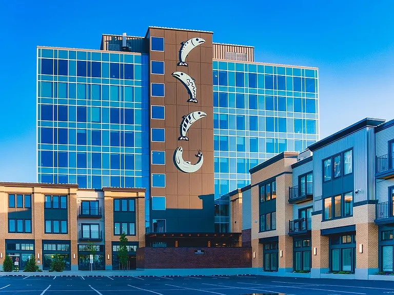 Views on Fifth — Photo 84