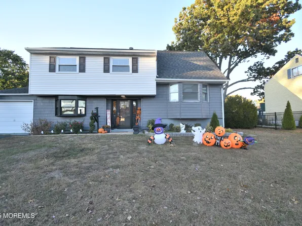 6 Ridge Drive, Hazlet, NJ 07730