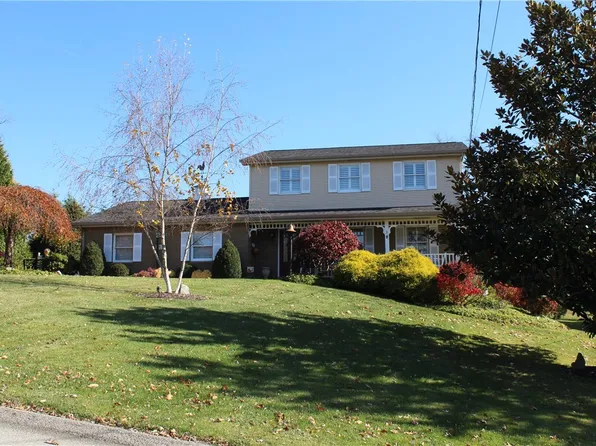 13 Buena Vista Dr, Delmont, PA 15626